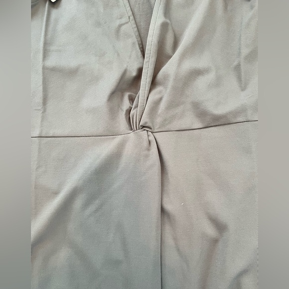 LOVE BONITO Jarlo Low Back Twist Maxi Dress size Medium soft & hands just right - Picture 9 of 14